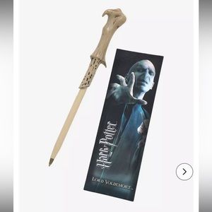 NWT Harry Potter Lord Voldemort Bookmark & Wand Pen Set